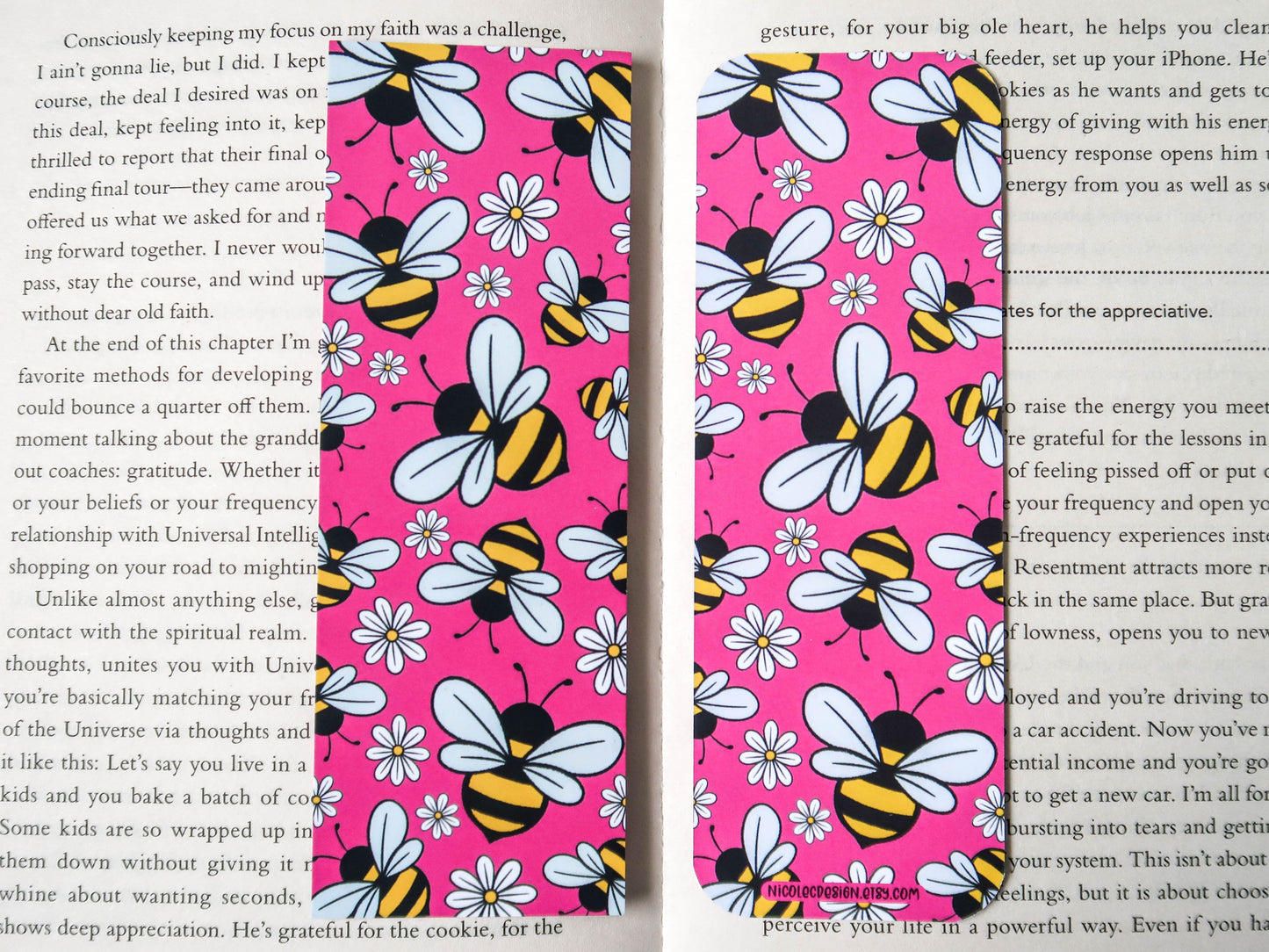 CLEARANCE - Bright Pink Bee and Daisy Bookmark